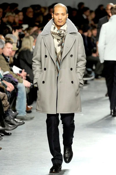Look 11